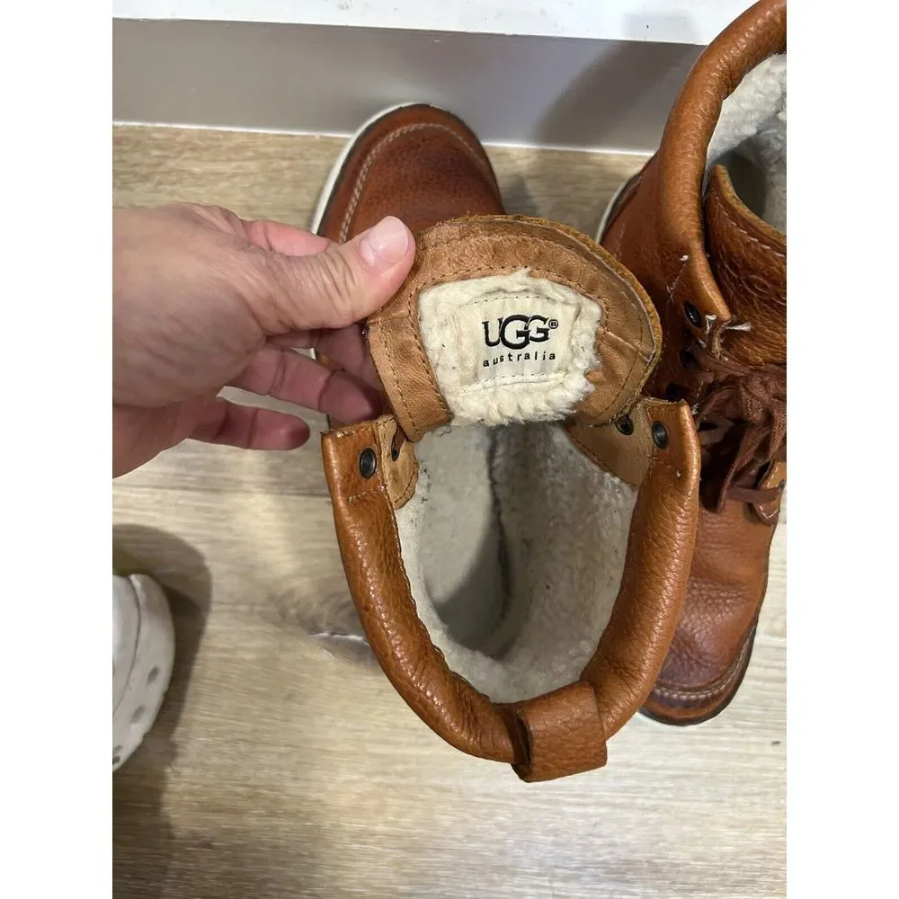 UGG Australia Garrin Sneacker Boots Unisex Mens‎ 6 Women's 7  Leather
